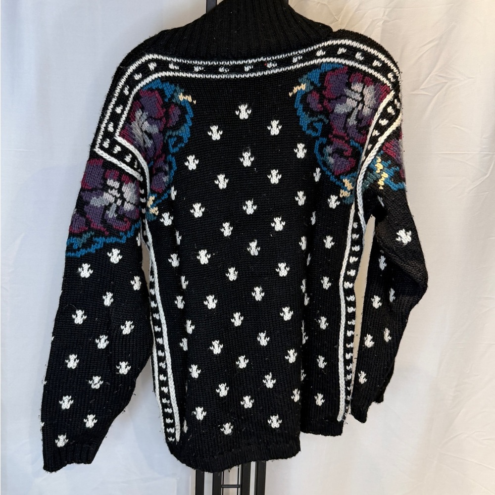 Elegant Black Patterned Women's Turtleneck Sweater (Vintage)‎ - Picture 5 of 5